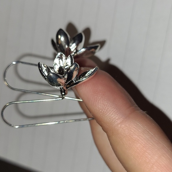 Tulip Garden Earrings - Picture 4 of 6